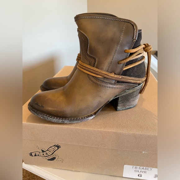Freebird CASEY boots - Olive - Size 6 - Picture 1 of 5